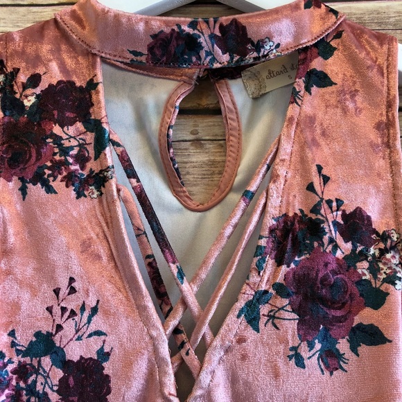 Altar’d State Floral Velvet Choker Tank Size S NWT - Picture 2 of 6